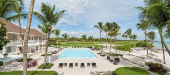 Casa Yaya - Ocean view villa with chef, staff, golf cart, heated pool & jacuzzi