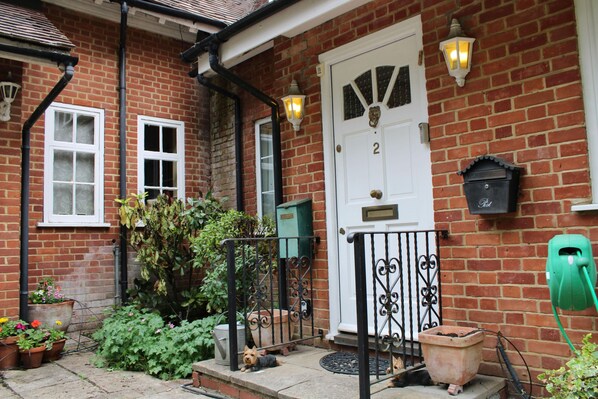 تفاصيل الفندق من الخارج