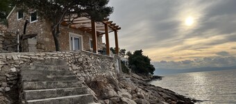 Seaside Cottage Maslina, Torac Bay