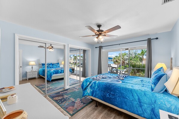 2 bedrooms, iron/ironing board, free WiFi, bed sheets - New to Market! 🐾  Dog Friendly, Spacious Beach Retreat, Steps to Sugary Sand, Conveniences! (Fort Myers Beach)