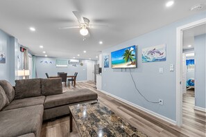 Smart TV - 🐾  Dog Friendly, Spacious Beach Retreat, only Steps to Sugary Sand, Conveniences and all the Fun! (Fort Myers Beach)