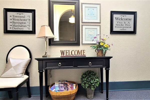 Interior - The Westchester 1 BR located On The Bricks (Fairbury)