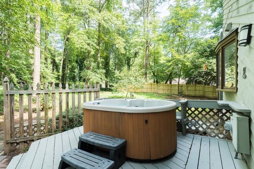 The Ram`s Retreat-Minutes to UNC!