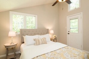 5 bedrooms, desk, iron/ironing board, travel cot