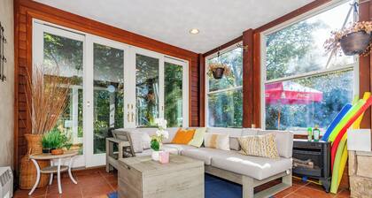 Estate Property, Pool, Beaches, Watch Hill, Electric Boat, Naval Bases