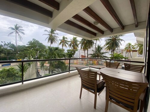 Apartamento 201 Bay Point, Prime Location