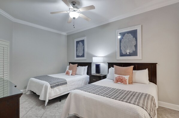 3 bedrooms, free WiFi, bed sheets, wheelchair access