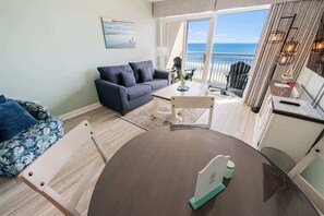 TV - Beautiful Ocean Front, Updated Decorations with Pool (North Myrtle Beach)