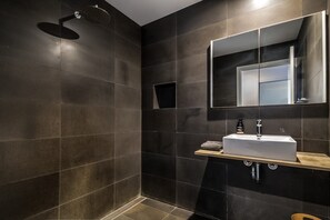 Bathroom - Enjoy the deluxe swimming pool surrounded by a poolside sundeck (Lennox Head)