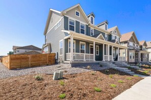 Townhome, Multiple Beds (403 Zeppelin Way) | Property entrance