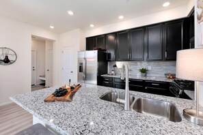 Townhome, Multiple Beds (403 Zeppelin Way) | Private kitchen
