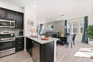 Townhome, Multiple Beds (403 Zeppelin Way) | Private kitchen