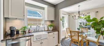 luxury bungalow-walk to Beaumont hospital 