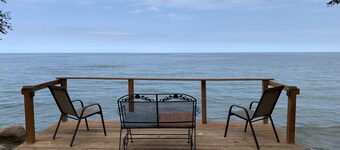 Phenomenal views at this lakeside Cabin!