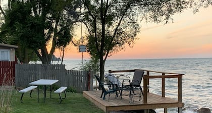Phenomenal views at this lakeside Cabin!