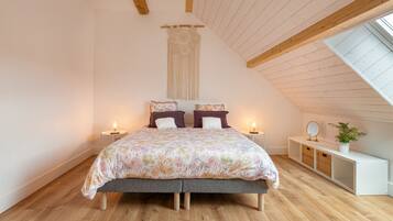 3 slaapkamers, een bureau, geluiddichte muren