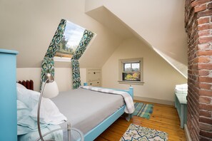 2 Schlafzimmer, Schreibtisch, Reisekinderbett, kostenloses WLAN