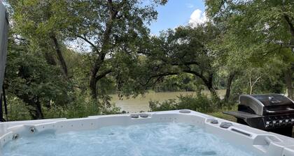 Colorado River Banks Cabin