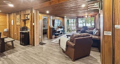 Cozy Cottage on Cisco Chain of Lakes - Big Lake - Summer is open!