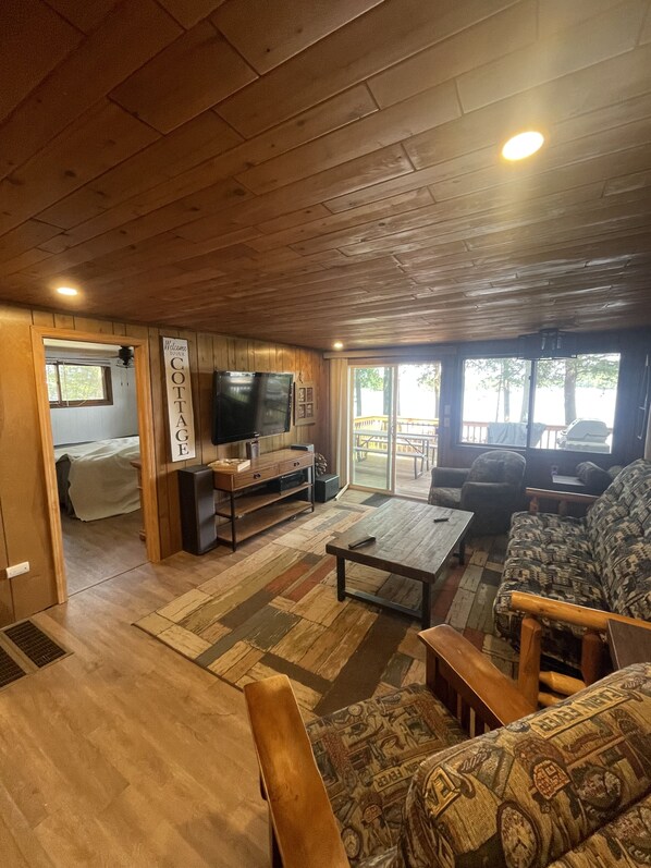 Smart TV, DVD player, stereo