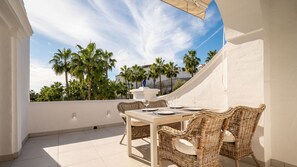 Outdoor dining - Casablanca 8 (Nerja)