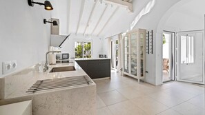 Fridge, microwave, oven, dishwasher - Casablanca 8 (Nerja)