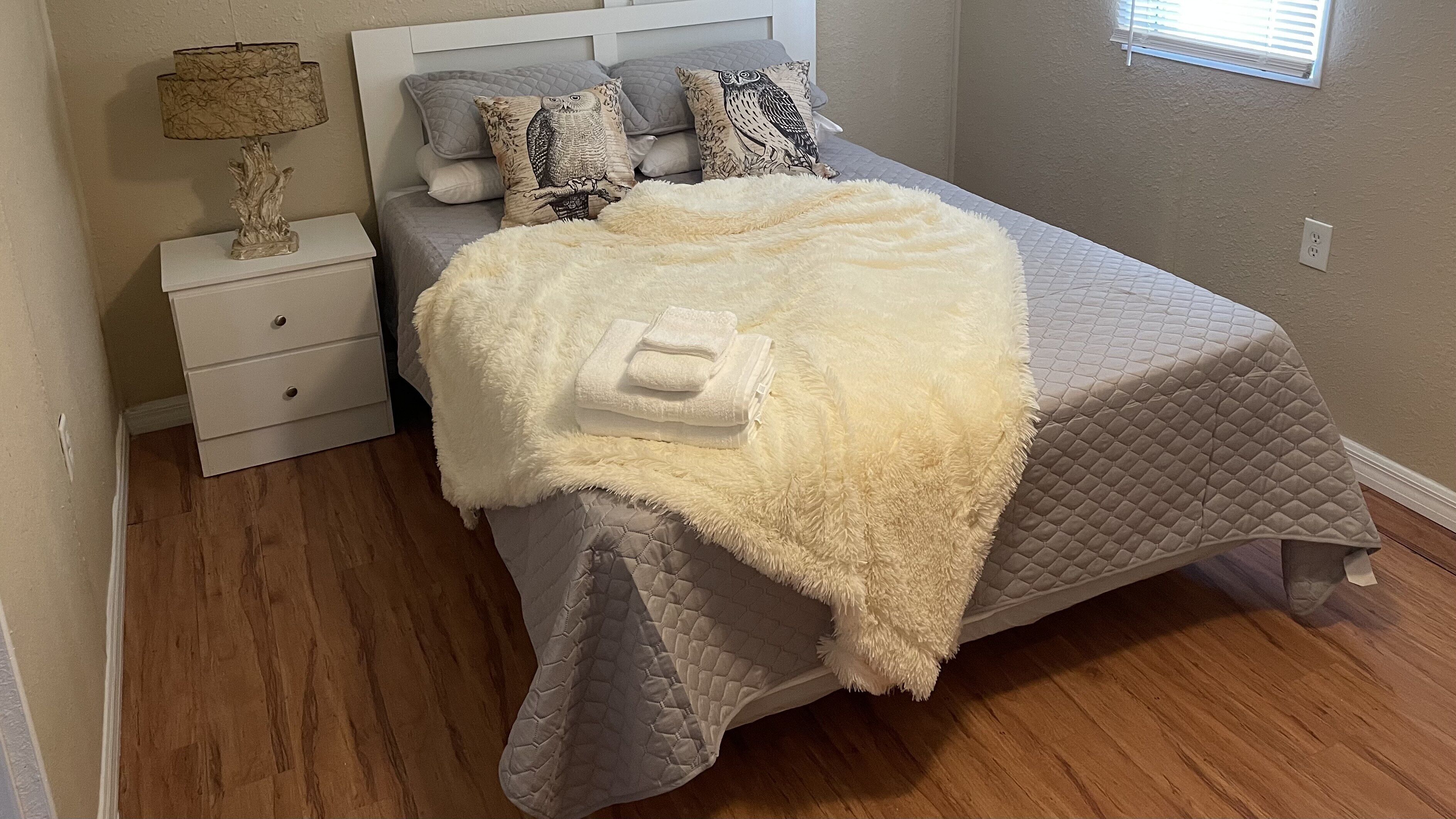 2 chambres, fer et planche à repasser, Wi-Fi gratuit, draps fournis