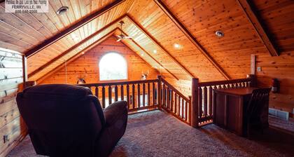 Hyvin eristäytynyt kaunis mökki !! Katsella luontoa ja tähti katse kannelta !!