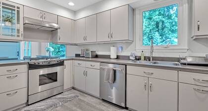 North Hills Home 4 BR/2 BA with attached studio