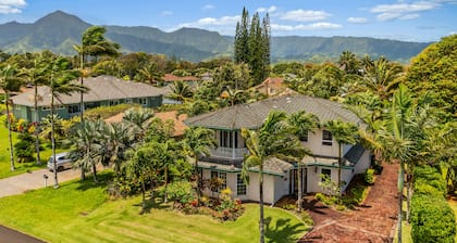 Princeville Beaches AC Lux Home 4BR 3.5Ba at Queen's Bath + Mountain Views