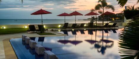 Outdoor pool, a heated pool