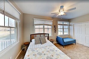 5 bedrooms, WiFi, bed sheets