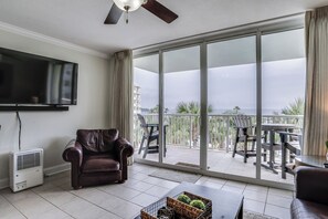 TV - DestinWest Pelican Bayside, Lazy River, Hot Tub. (Fort Walton Beach)