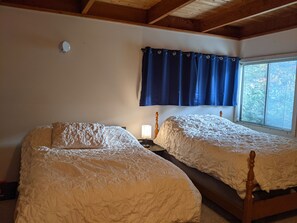 3 bedrooms, free WiFi, bed sheets