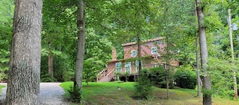 Minutes from Mammoth Cave and Nolin Lake!