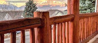 Spacious Family Ski Lodge Stunning Views & Hot Tub