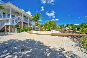 Unclassified image, 5 of 50, button