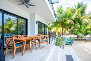Outdoor dining - Beachfront Condo Complex In Placencia Village (Placencia)