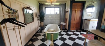 Mockingbird Fields- Nesting Suite