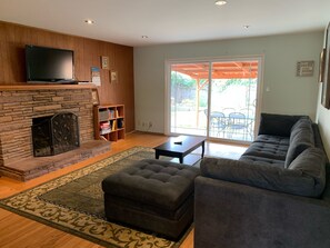 Smart TV, DVD player