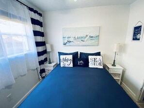 4 bedrooms, desk, iron/ironing board, free WiFi