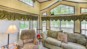 TV, fireplace, DVD player, stereo