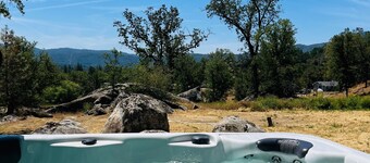 Sweet Yosemite Cottage Near the Park Entrance and Bass Lake