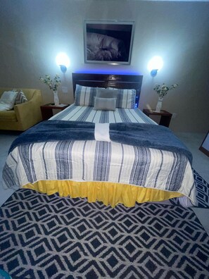 1 soverom, strykejern/-brett, wi-fi (inkludert) og sengetøy