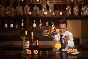 Bar (on property) - Duong Chan Hotel (Phnom Penh)
