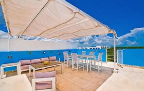 Outdoor dining - Penthouse 335 Cana Rock 🎸 De Lux En Punta Cana (Punta Cana)
