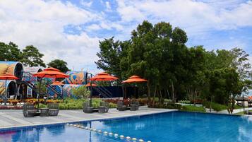 Piscina a l'aire lliure