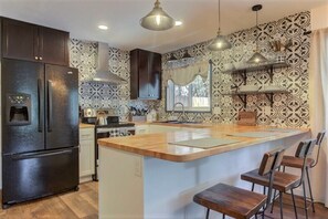 Fridge, microwave, oven, stovetop - Elkchanted Inn Pine: Fully Fenced Backyard, Spacious Cabin in Woods w/King Bed (Pine)