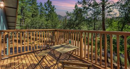 Elkchanted Inn Pine: Fully Fenced Backyard, Spacious Cabin in Woods w/King Bed