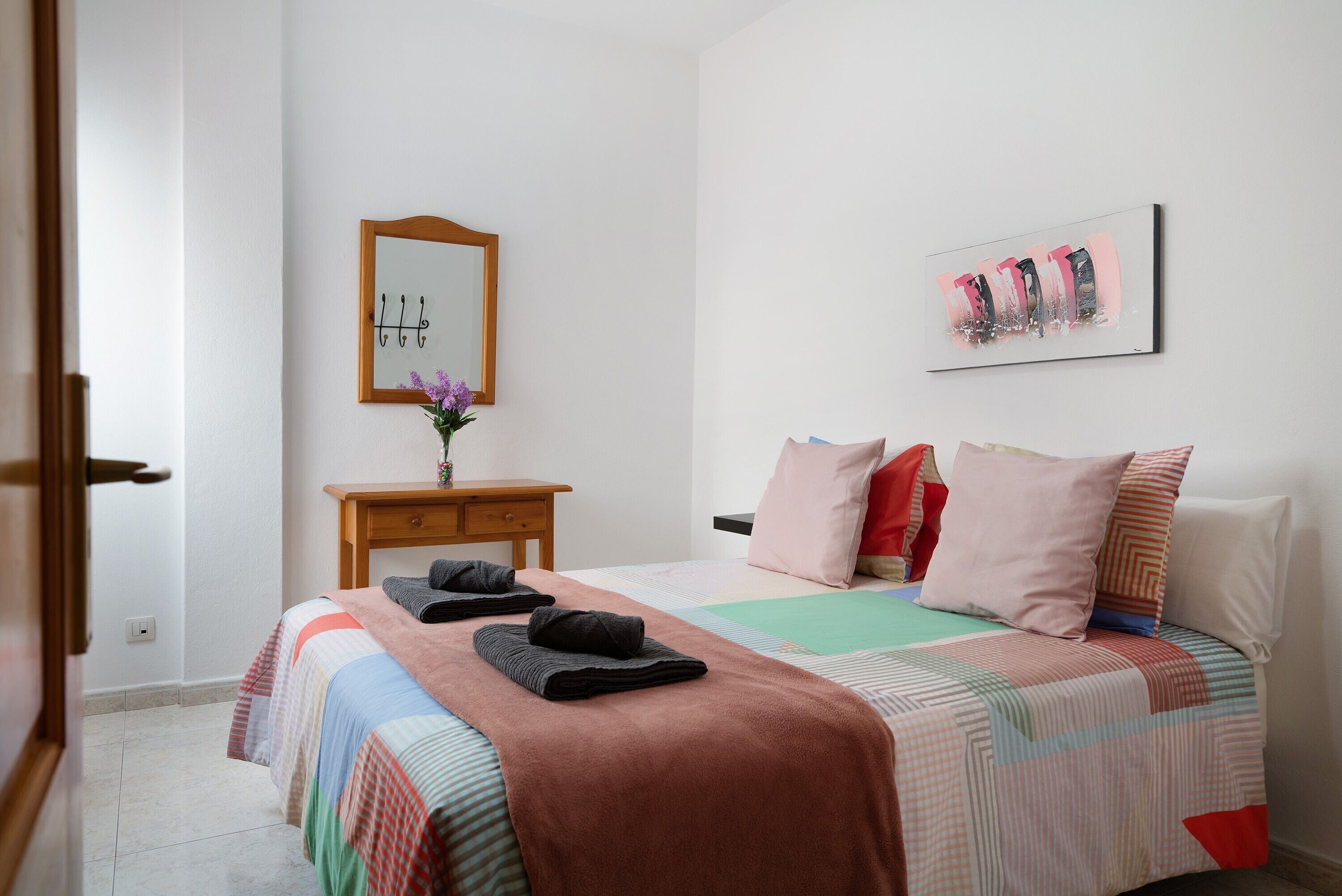 2 bedrooms, iron/ironing board, WiFi (free), bed sheets
